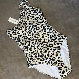 Women’s holipick bathing suit, one piece